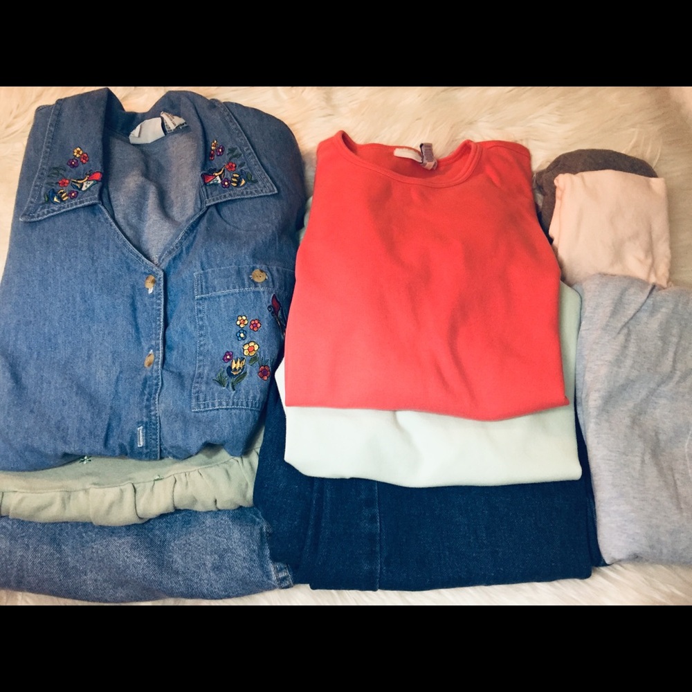8 pc Maternity Bundle MED tops, & jean shorts